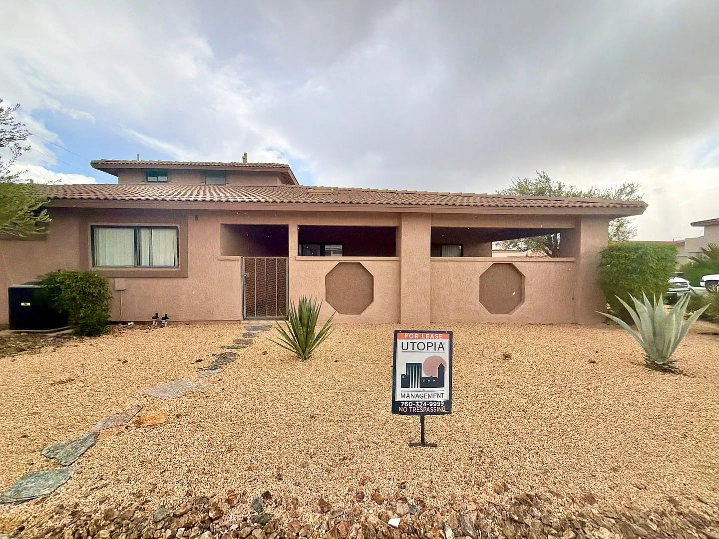 Available Now!! 2 Bedrooms 2 Bathroom Apartment In Cathedral City! — Photo 2
