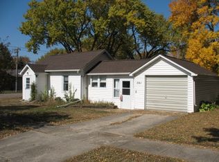 701 3rd Ave N, Lakefield, MN 56150