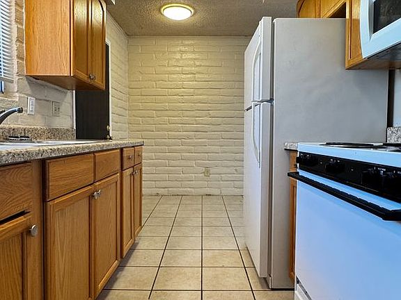 5th image of 3409-3429 E Monte Vista Dr #3423