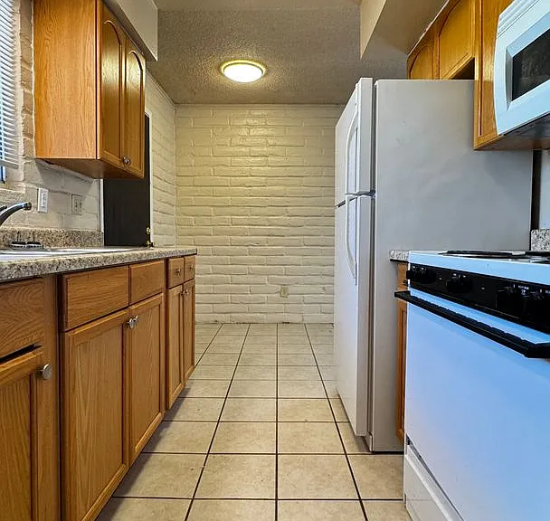 MonteVista3409-3429 — Photo 5