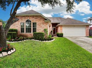 3303 Mahrian Ct, Friendswood, TX 77546