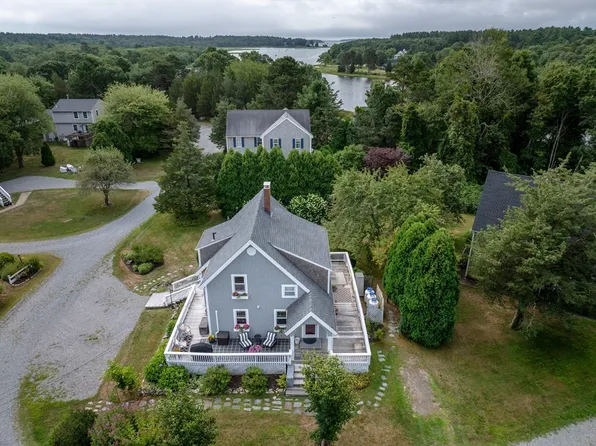 4 Blackhall Ct, Marion, MA 02738