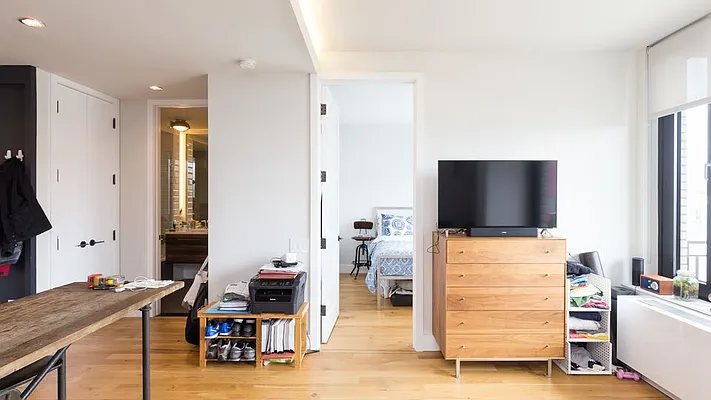 Rented by Nooklyn NYC LLC | media 45