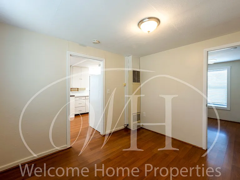 43 NE Ash Ave — Photo 14