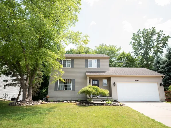8982 Posey Dr, Whitmore Lake, MI 48189