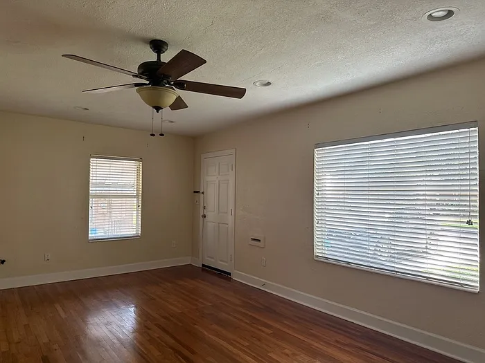 815 W Plymouth St — Photo 7