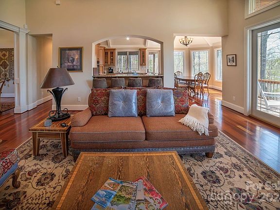 4th image of 46 Northridge Dr