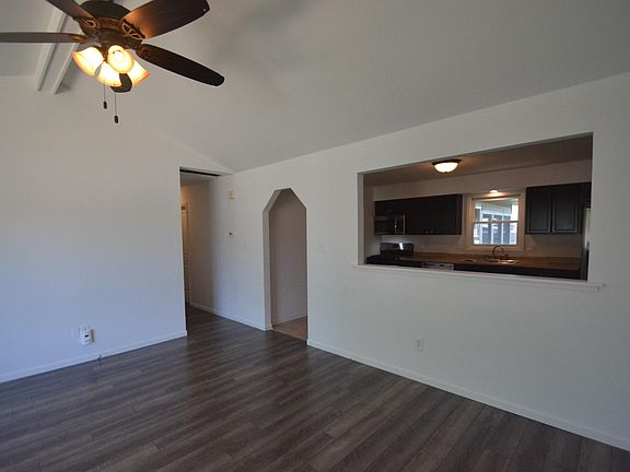 5th image of 3089 Eleanor St
