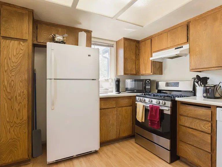521 W Montecito St #10 — Photo 8