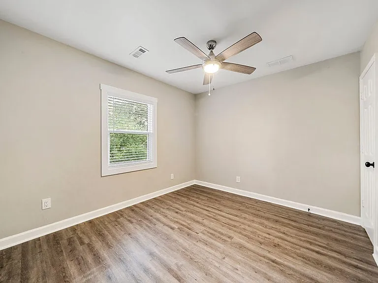 600 Frasier St SE — Photo 11
