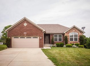 9703 Pebble Ct, Louisville, KY 40229