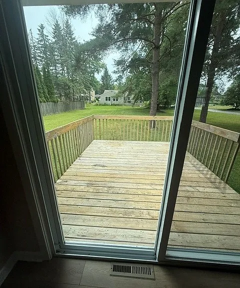 6350 Lakeshore Rd — Photo 5
