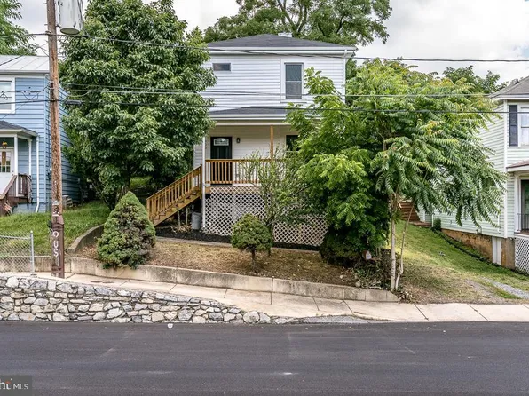805 Stuart St, Staunton, VA 24401