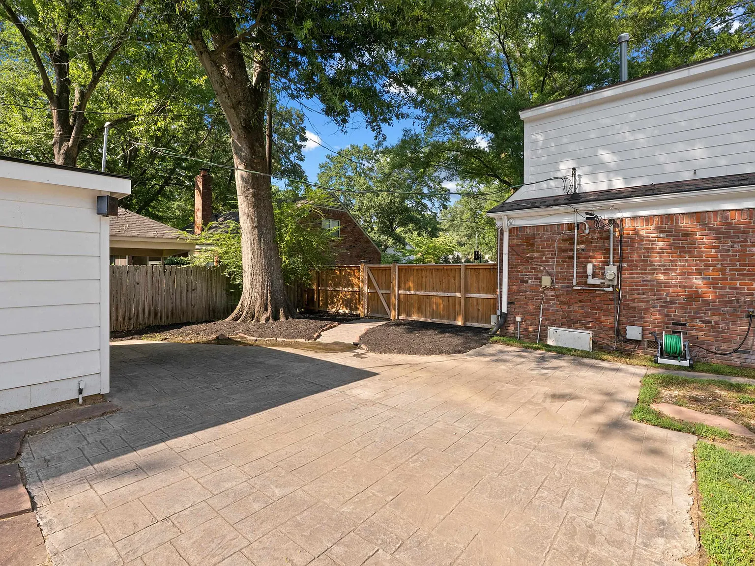 3 bed, 3.5 bath, 2603 sqft, $2,950 — Photo 4