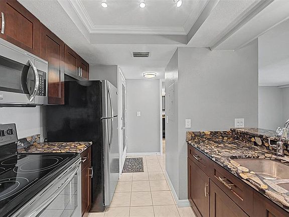 5th image of 2618 COVE CAY DRIVE #505