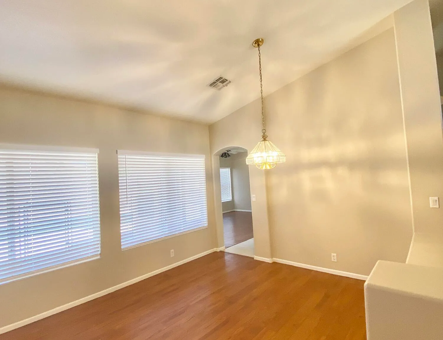 3 bed, 2.0 bath, 1655 sqft, $2,795 — Photo 4