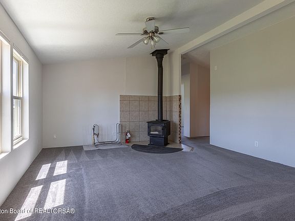 4th image of 212 Bear Dr