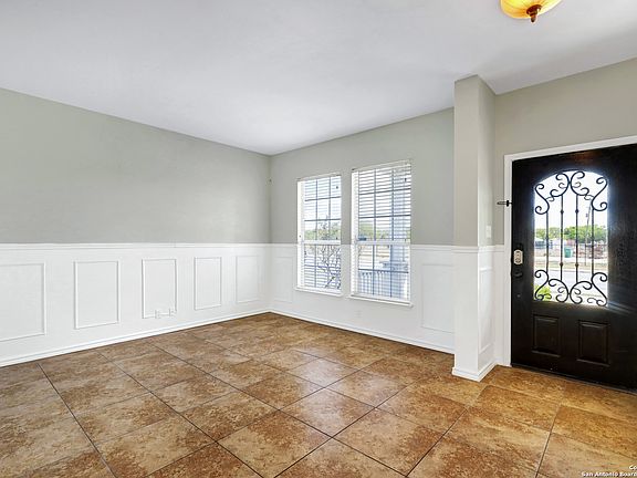 2nd image of 5831 MIDCROWN DR