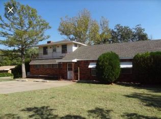 923 N Temple St, Cordell, OK 73632