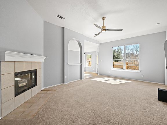 3rd image of 740 Clearview Cir