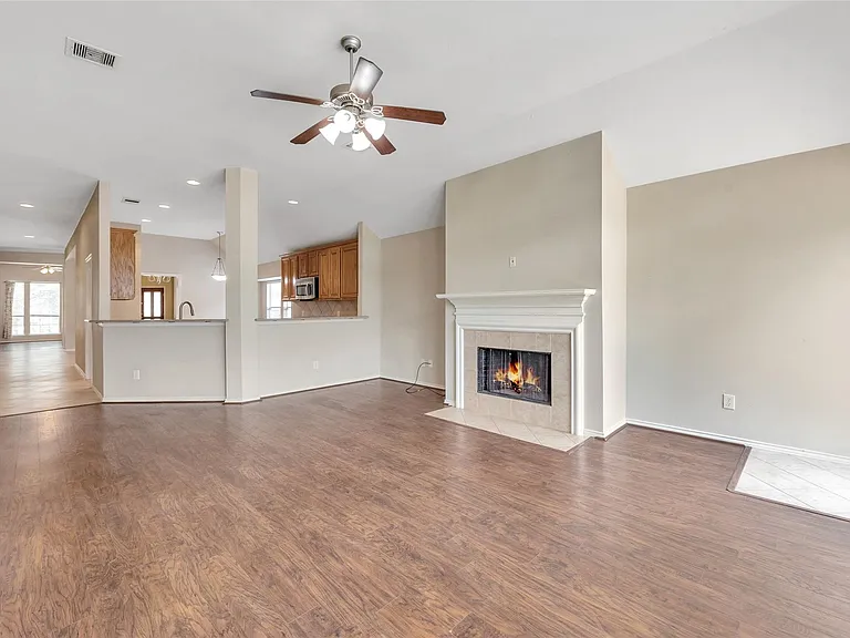 871 Falling Springs Ln — Photo 9