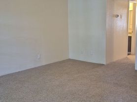 The Lakes Apartments