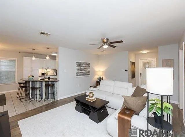 18634 White Oak Dr — Photo 4