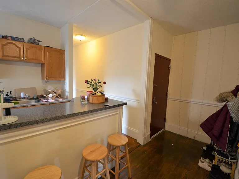 137 Peterborough St #10 — Photo 5