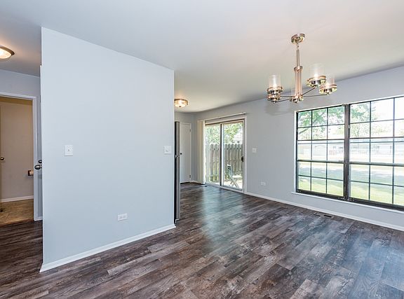 5th image of 4167 Continental Dr