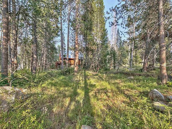 4th image of 51357 Donner Pass Rd