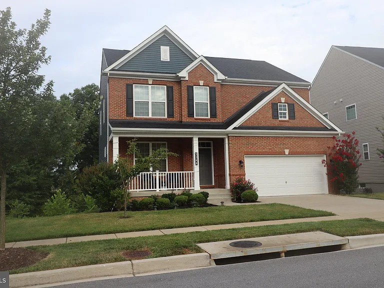 3348 Burton Dr — Photo 3
