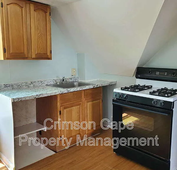 108 Grove St #2 — Photo 9