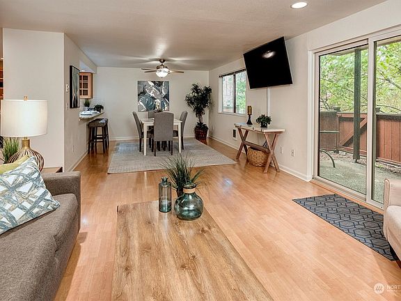 4th image of 1705 157th Avenue NE #A102