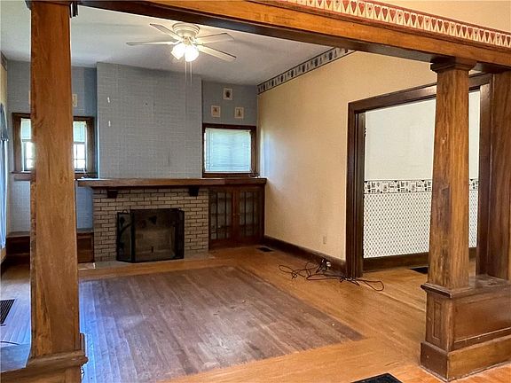 3rd image of 505 E Main St
