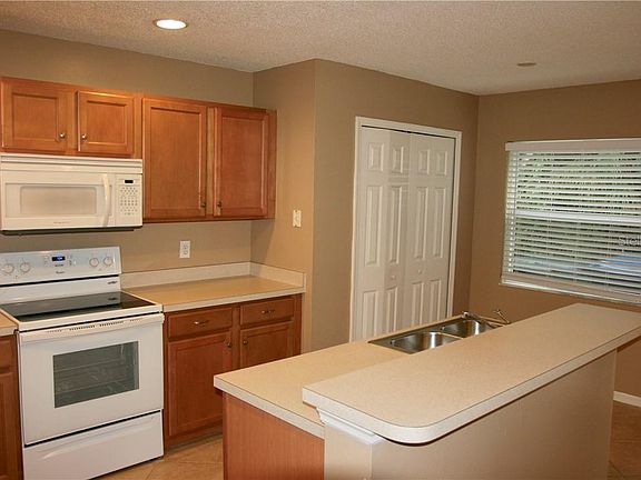 2nd image of 4340 Silver Falls Dr