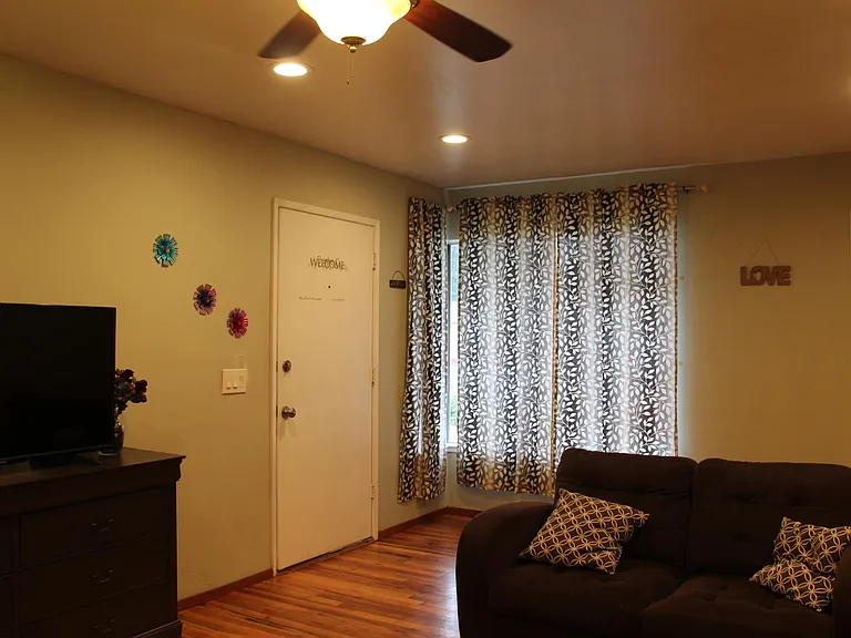 2011 Beatrice Ct — Photo 6