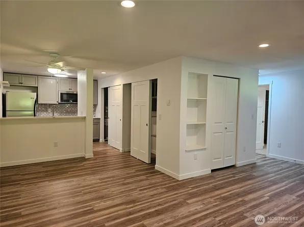 509 S 323rd Place #15E, Federal Way, WA 98003