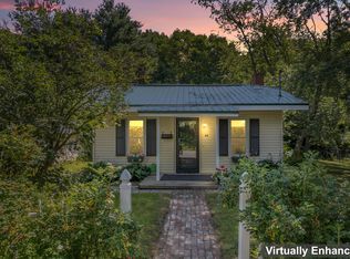 44 Greenville St, Hallowell, ME 04347