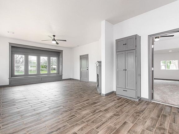 3rd image of 606 6th St