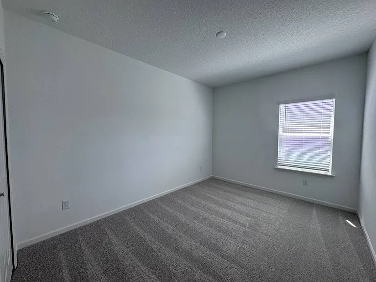 62 Kingsley Park Way — Photo 10