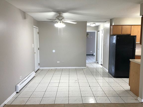 3rd image of 2131 Narcissus Ave APT 1W