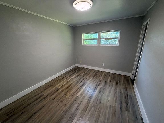 5th image of 323 Washington Ave #B