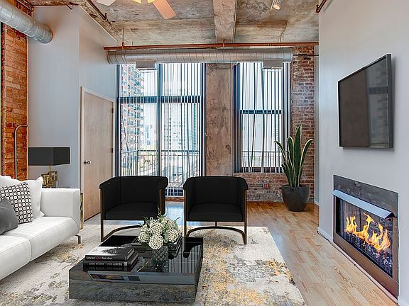 3rd image of 1516 S Wabash Ave #707