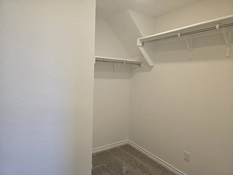 9556 Griffith Run — Photo 13