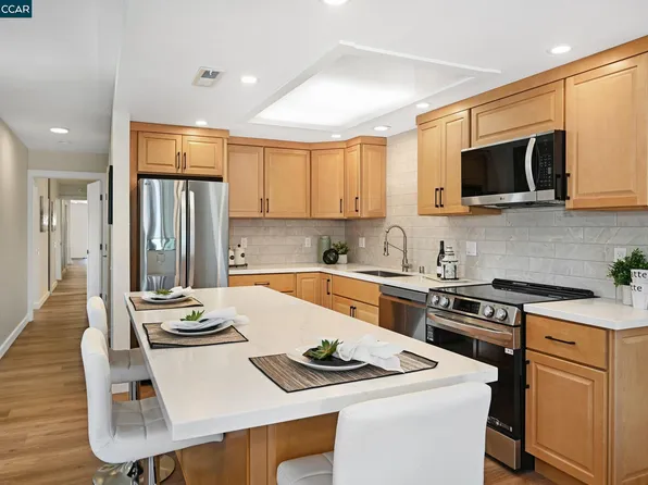 2000 Pine Knoll Dr Unit 2, Walnut Creek, CA 94595