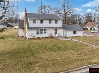 1202 S Galbraith St, Blue Earth, MN 56013