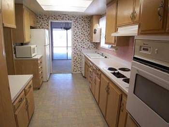 3rd image of 16558 Felice Dr