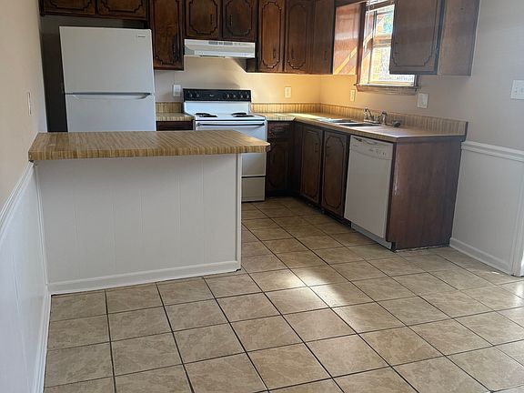 4th image of 3859 Fairington Dr