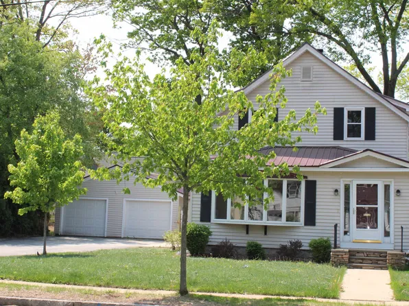 832 Maple Street, Manchester, NH 03104