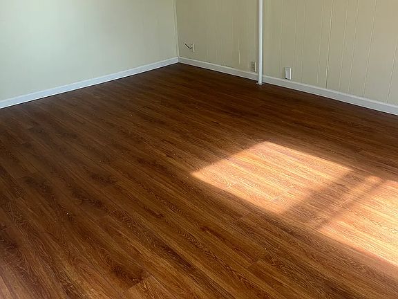 3rd image of 1105 2nd St APT 1